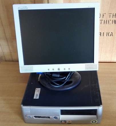 HP Desktop PC + LCD Screen