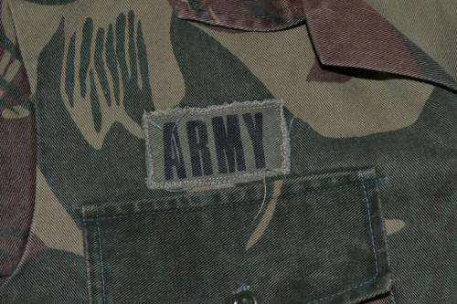 Rhodesian Long sleeve Camo Shirt. Trevain size 38. Thick material.