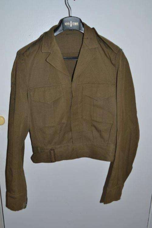 Bunny Jacket. Has some condition issues as per pictures. Armpit to armpit 41 Cm.