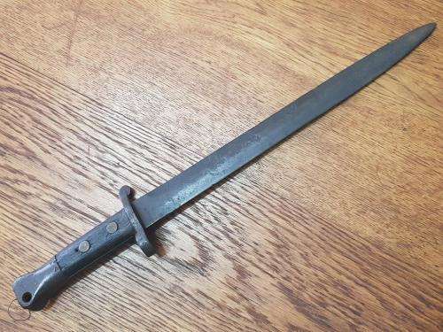 British Pattern 1888 Bayonet. No sheath and blade is pitted. MK1 type 2. Missing release button.