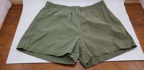Rhodesian Green Shorts. 37Cm