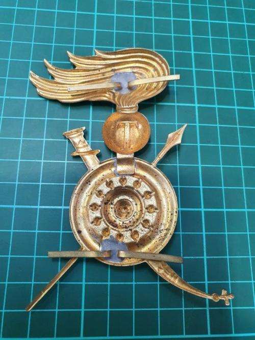 Royal Italian Army Askari Tarbush Hat badge.