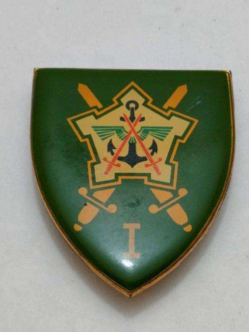 Chief of Staff Personnel Shoulder Flash. Pins intact. Yellow type.