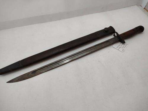 Australian Pattern 1907 Mangrovite Bayonet and sheat with Slazanger grips.