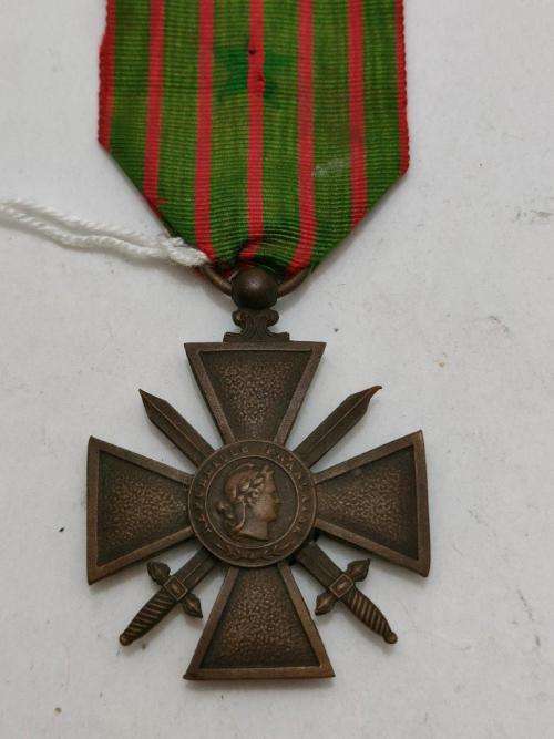 Full Size French Croix de Guerre Medal.