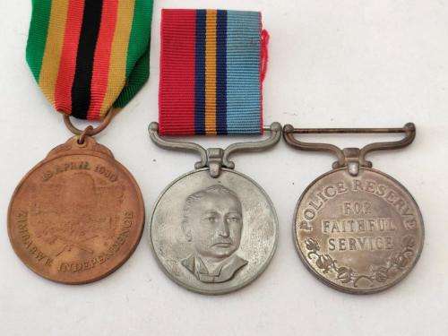 Rhodesain General Service, Zim Independence and Police medal awarded to 7711F F/R R.D. Lawrence