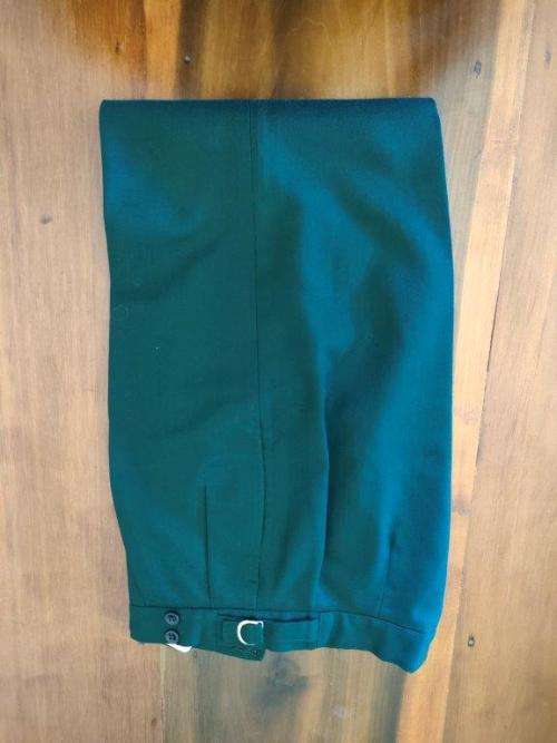 Rhodesian RLI Dress greens as worn by WOII in 2 Commando. See pictures for size.