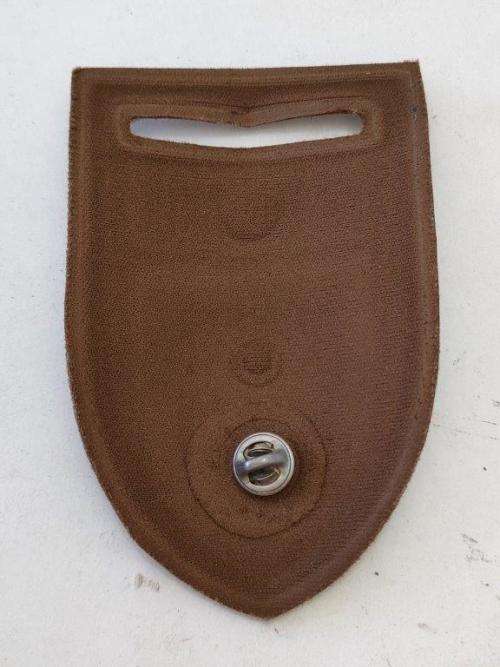 74th South African Infantry Brigade tupper shoulder flash with 7 Div Command bar. Pin intact.