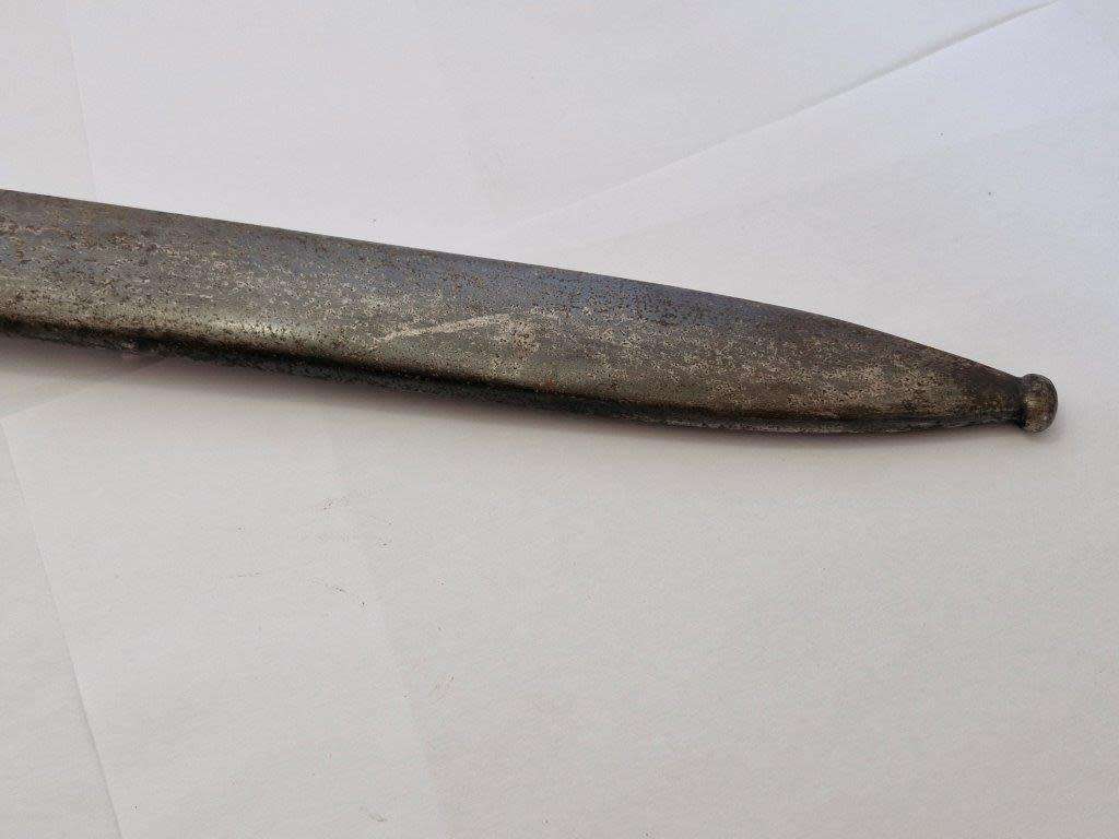WWI German S98/05 Sawback butcher bayonet with 4th infantry company knot. Mauser AG 1916.