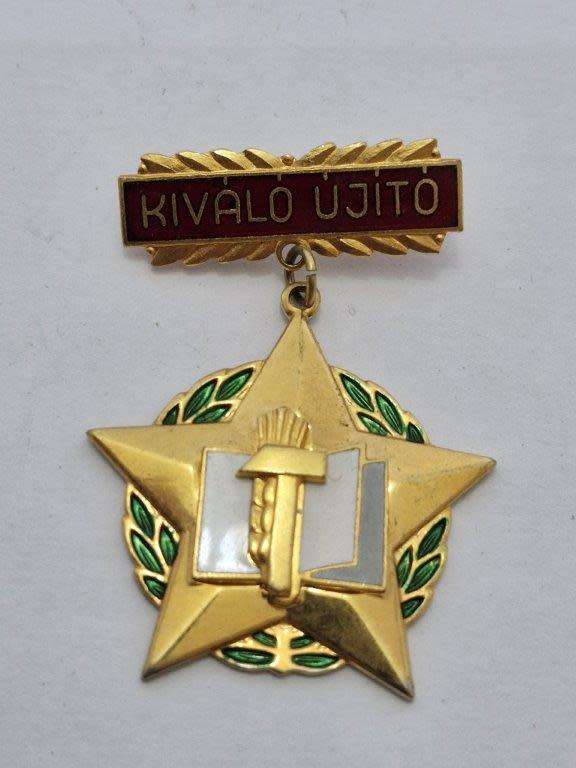 Hero of Labor medal of the German Democratic Republic