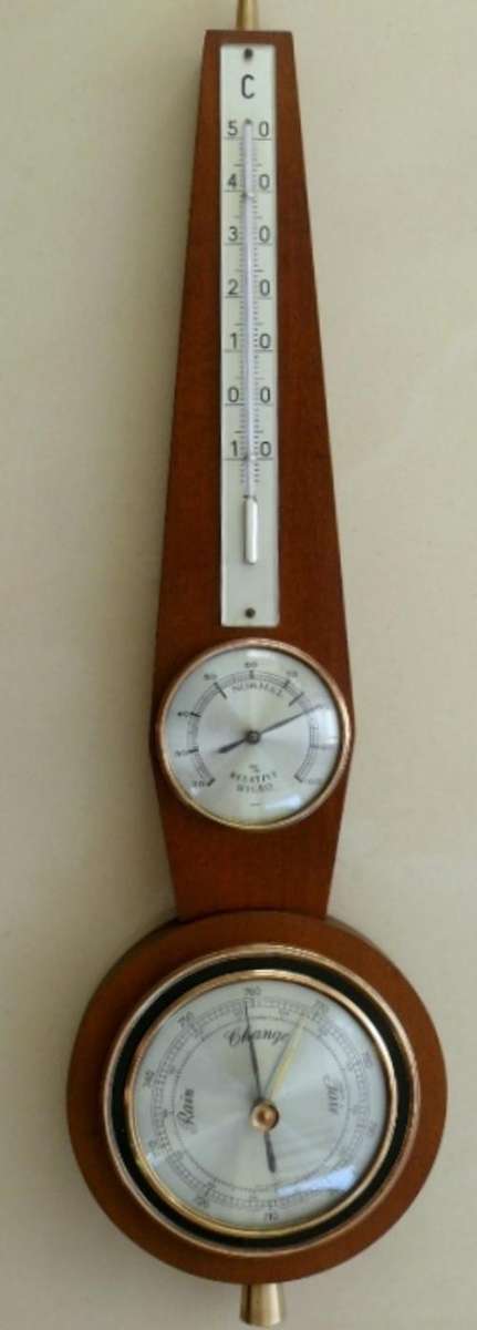 BAROMETER WITH HYGRO- AND THERMOMETER,WEST GERMANY,WORKING,BRASS ON WOOD // Pls see all pics etc