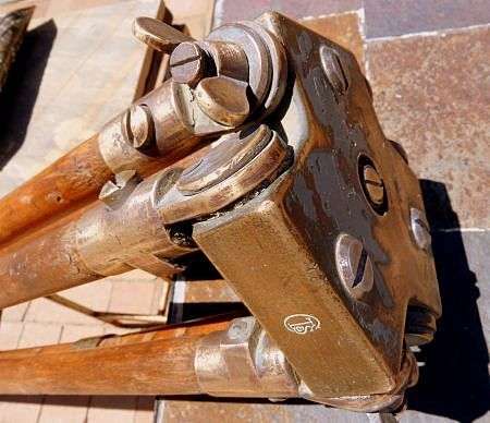 MARKED CTS. STUNNING OLD SURVEYANCE TRIPOD.BRASS HEAD.GREAT ALSO AS A LAMP TRIPOD WITH TWO OPTIONS
