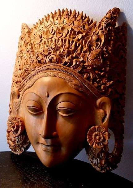 ORNATE CARVING! WOODEN BALI MASK. GREAT PIECE!