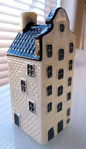 Blue Delfts BOLS DECANTER FOR KLM. FULL AND SEALED IN EXCELLENT CONDITION