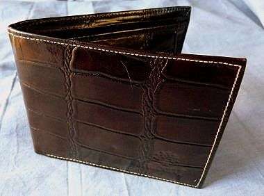 GENUINE  "MULBERRY"  LEATHER  MEN WALLET.  NEW.