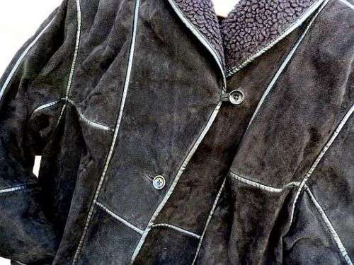 VINTAGE, BLACK GENUINE SUEDE JACKET, ITALIAN DESIGN, CLAUDIO GINETTI. WARM AND STYLISH. SIZE 18