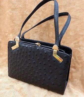 EXQUISITE! VINTAGE OSTRICH HANDBAG FOR GIVE AWAY PRICE. EXCELLENT CONDITION, BLACK