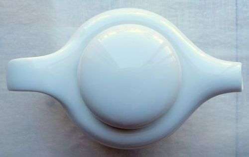 GERMAN HUTSCHENREUTHER TEAPOT, EXCELLENT CONDITION