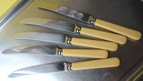 5  ENGLISH SHEFFIELD VINTAGE KNIFES "THE STAINLESS CUTLERY CO..."