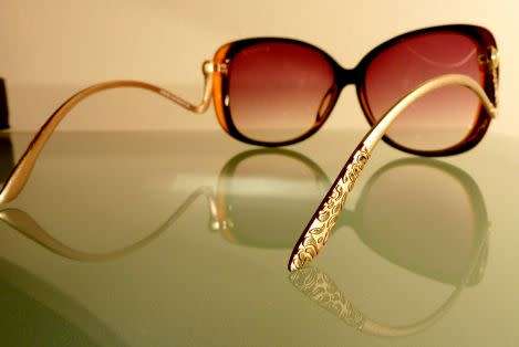 GENUINE!  COCO CHANEL LADIES  SUNGLASSES!