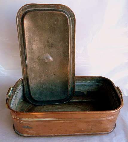 OLD COPPER PAN WITH LID. PLS READ