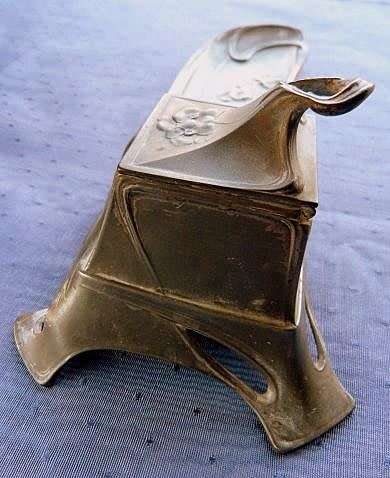 OUTSTANDING PIECE! ART NOUVEAU TRAY / HOLDER