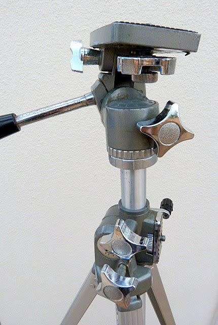 VELBON TRIPOD WITH PROFESSIONAL HEAD FOR TWO CAMERAS