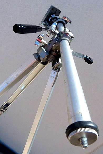 VELBON TRIPOD WITH PROFESSIONAL HEAD FOR TWO CAMERAS