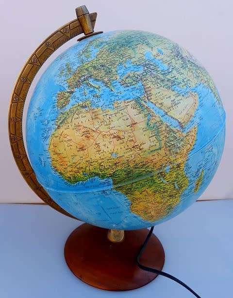 nova RICO .FLORENCE. VINTAGE GLOBE-ILLUMINATED. BRASS.WOODEN STAND