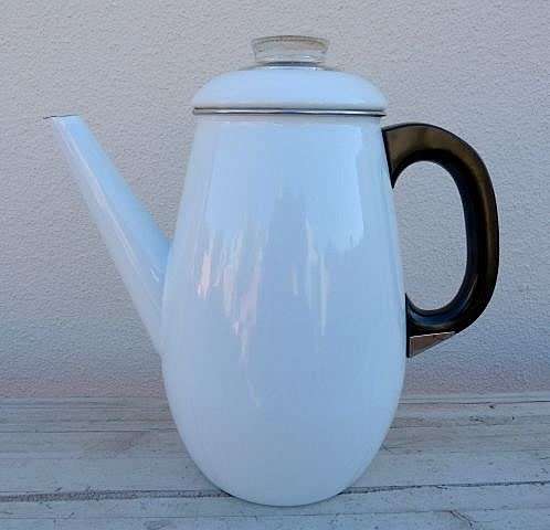 VINTAGE PERCULATOR, WHITE ENAMEL WITH BLACK HANDLE. CLASSY!