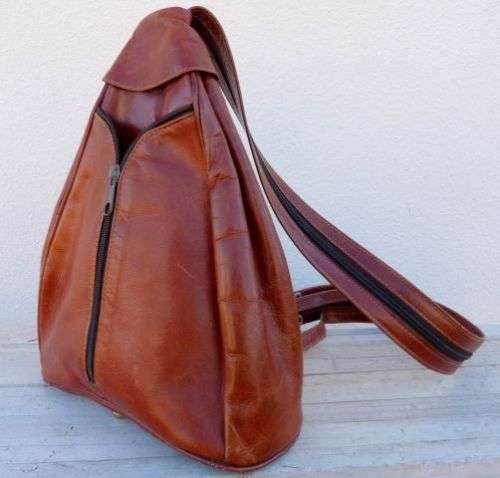 EXQUISITE TAN LEATHER RUCKSACK / SHOULDERBAG. SEE OPTIONS