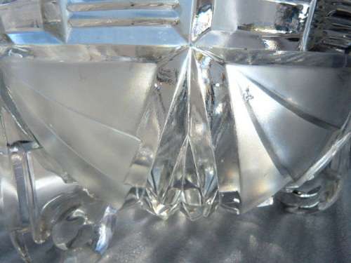 ARD DECO GLASS BOWL ON FEET, BEAUTIFUL PIECE
