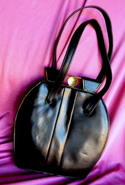ART DECO ELEGANT HAND BAG, GENUINE LEATHER, STUNNING PIECE...