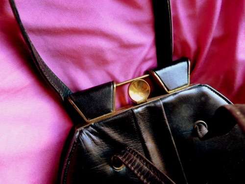 ART DECO ELEGANT HAND BAG, GENUINE LEATHER, STUNNING PIECE...