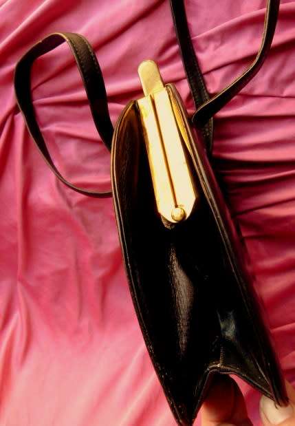 ART DECO ELEGANT HAND BAG, GENUINE LEATHER, STUNNING PIECE...