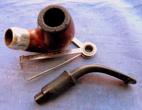 PIPE, PETERSON'S SYSTEM. K & P STANDARD. LEATHER BAG AND TOOL