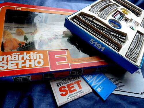 MAERKLIN SET-HO / E 5191 ,  GERMAN VINTAGE SET FOR MAERKLIN TRAIN SYSTEM.