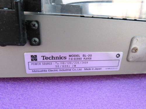"TECHNICS " TURNTABLE. SL-20. F-G-SERVO. FOR VINYLS