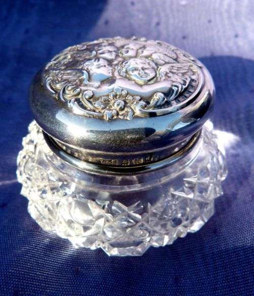 1901.EXQUISITE CRYSTAL BOX WITH ORNATE SOLID SILVER LID.VICTORIAN BEAUTY IN  EXCELLENT CONDITION!
