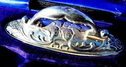 LOVELY DECORATED VICTORIAN GENUINE SILVER NAIL BUFFER,1901. 10 cm LONG. ALSO GREAT AS DISPLAY