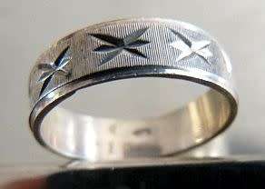 VINTAGE STERLING SILVER RING