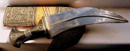 ORIENTAL SWORD IN SCABBORD,HIGHLY DECORATED.  GENUINE LEATHER