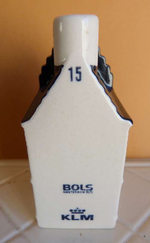 BLUE  DELFTS  HOUSE . EXCLUSEVLY MADE FOR KLM BY BOLS. HOUSE NR. 15.  AMSTERDAM 1575