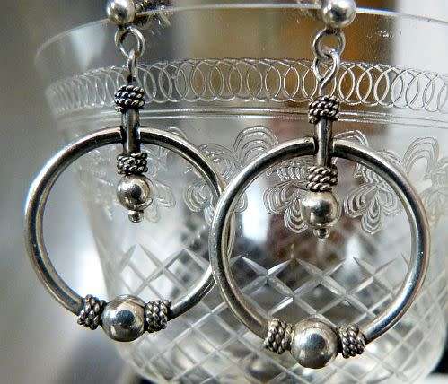 OUTSTANDING VINTAGE SOLID STERLING EARRINGS