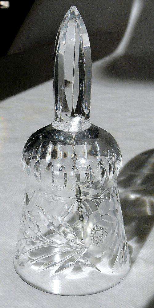 CRYSTAL TABLE BELL