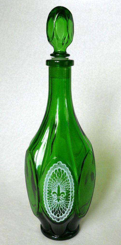 GREEN GLASS DECANTER WITH STOPPER