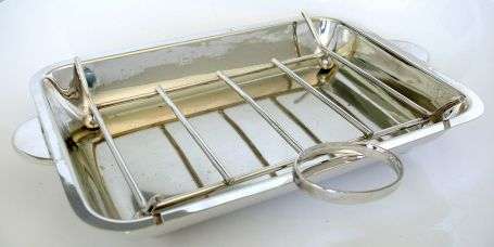 MEAT DISH WITH GRID,SILVER PLATED E.P.N.S. "YEOMAN"