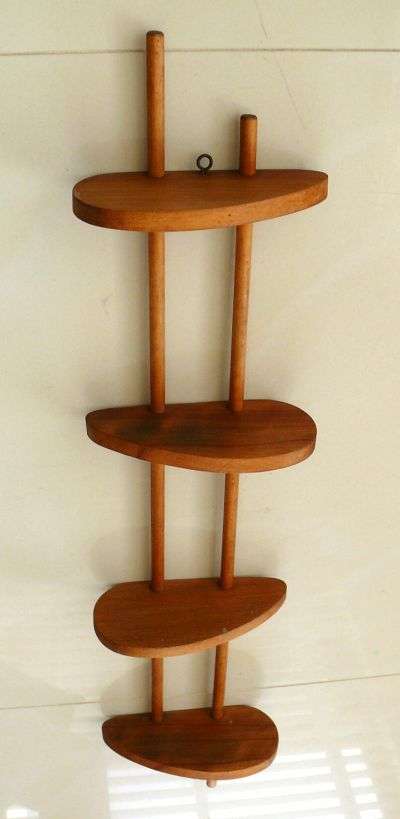 RETRO WOODEN SHELF