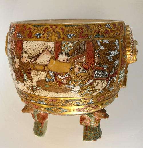 OLD ASIAN PORCELAIN BOWL