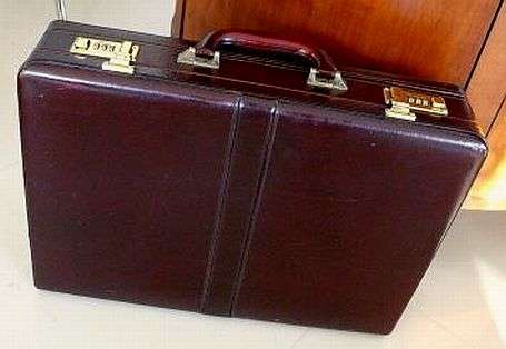 ATTACHE CASE GENUINE LEATHER ,BURGUNDY,WITH COMPARTMENTS,SUEDE LINING